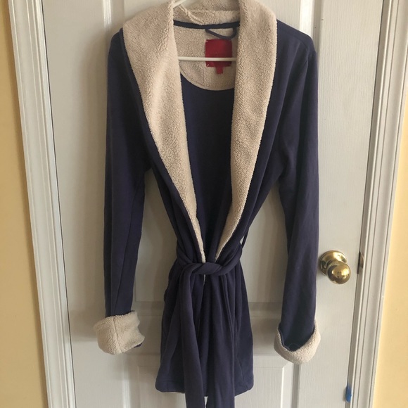 VICTORIA’S SECRET Purple Plush Bath Robe Medium